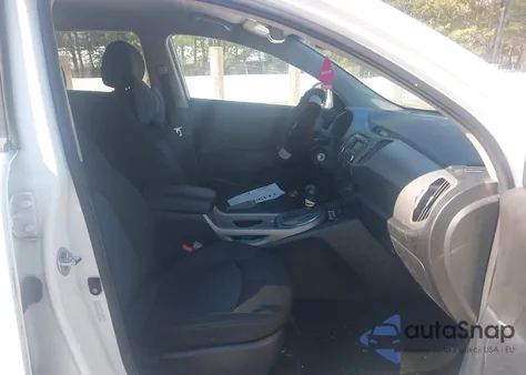 2016 Kia Sportage Lx z USA, uszkodzony, nr VIN KNDPBCAC1G7849364